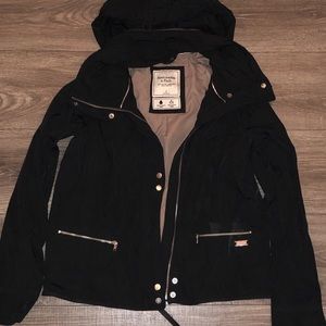 Abercrombie & Fitch Black a Women’s Raincoat Small